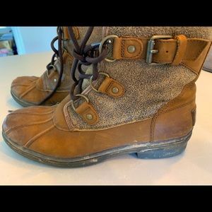 UGG short duck boots
